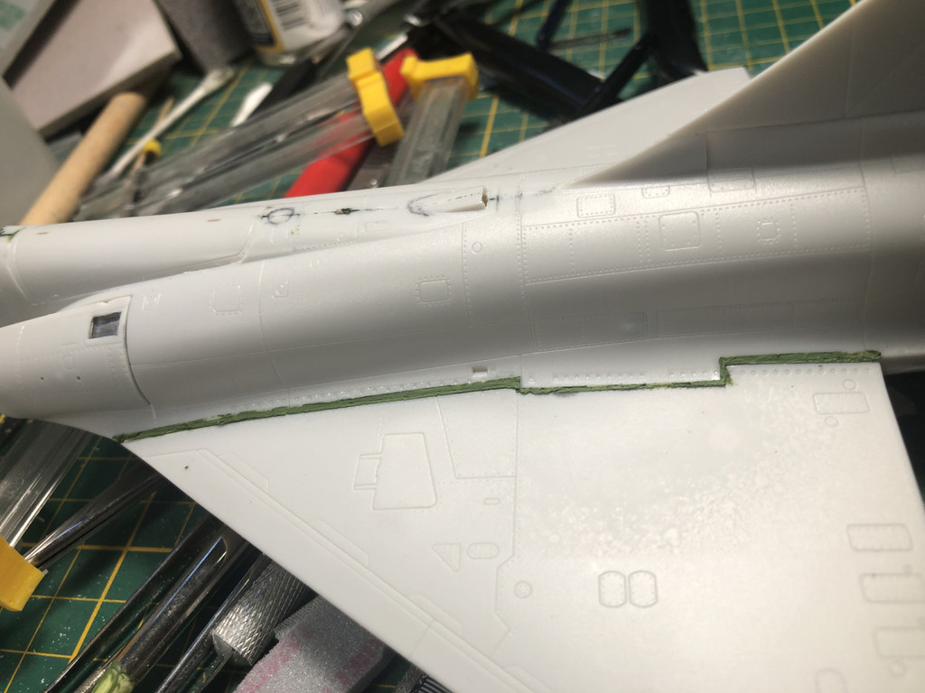 MIRAGE 2000-5F KINETIC 1/48 - Page 2 VlCVKI