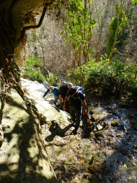 Buoux-Crêtes Lubéron-Aiguebrun-Jeudi 24 mars 2022 ZoDq2n