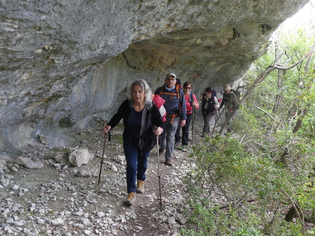 St Saturnin lès Apt-Baume RoustanJeudi 6 février 2020 BjOoOq