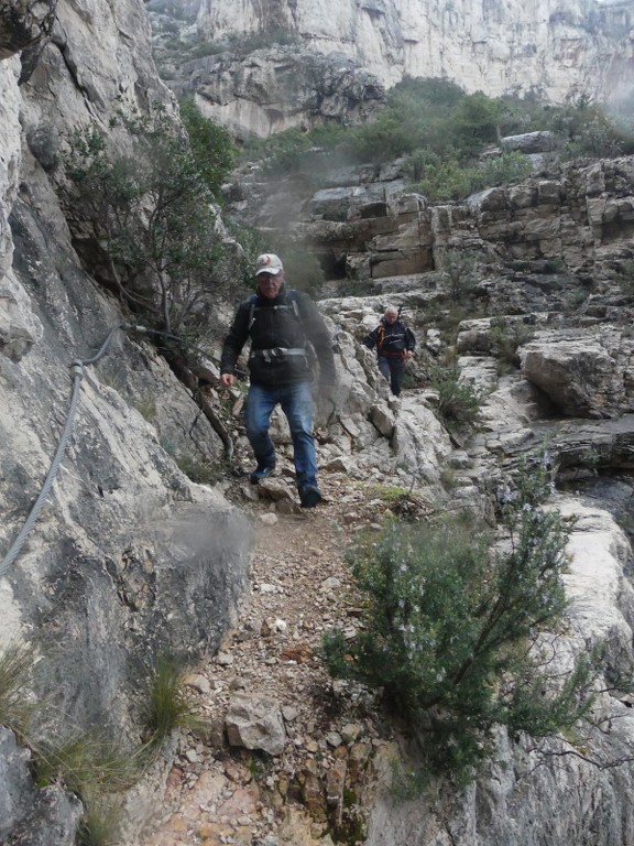 Garlaban-Lascours-Grand Vallon (les Cuvettes)-Jeudi 5 mars 2020 XTqzmP