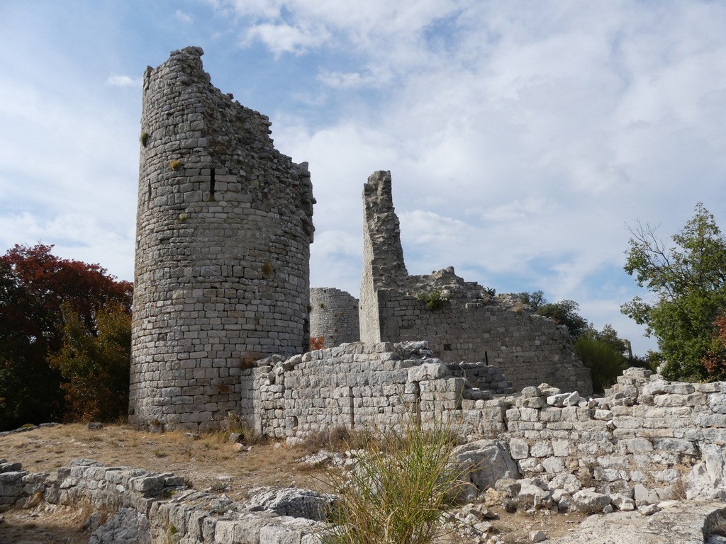 Rougiers-Source Guillandière- Château et chapelle St Jean-Jeudi 28 septembre 2017 6Rorzi