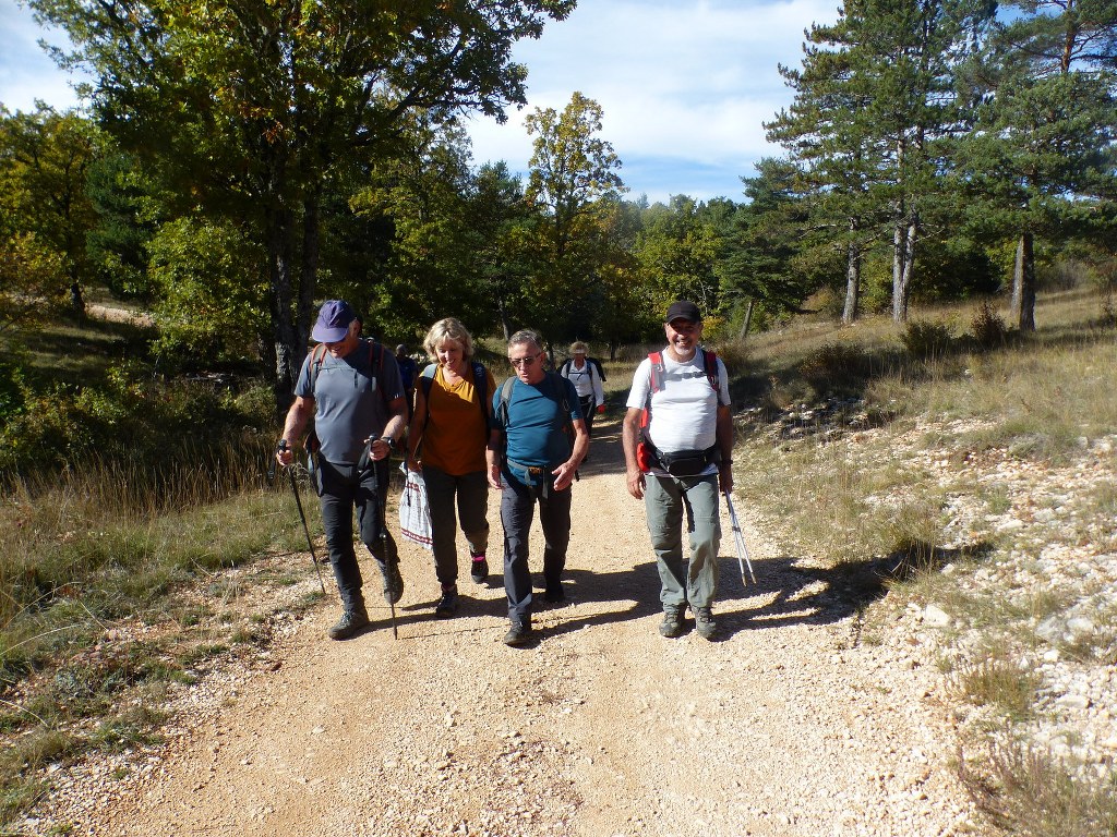 St Saturnin-lès-Apt Les Aiguiers-Jeudi 21 octobre 2021 7TExU9