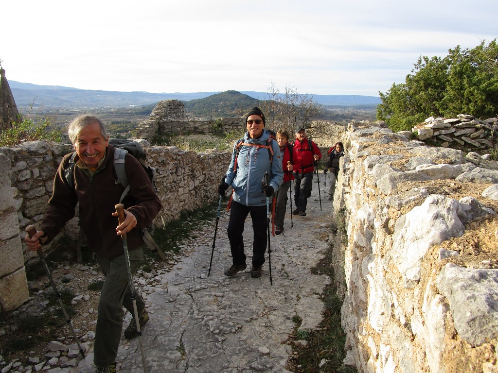 St Saturnin lès Apt-Les Aiguiers-Jeudi 29 novembre 2018 ATAaQz