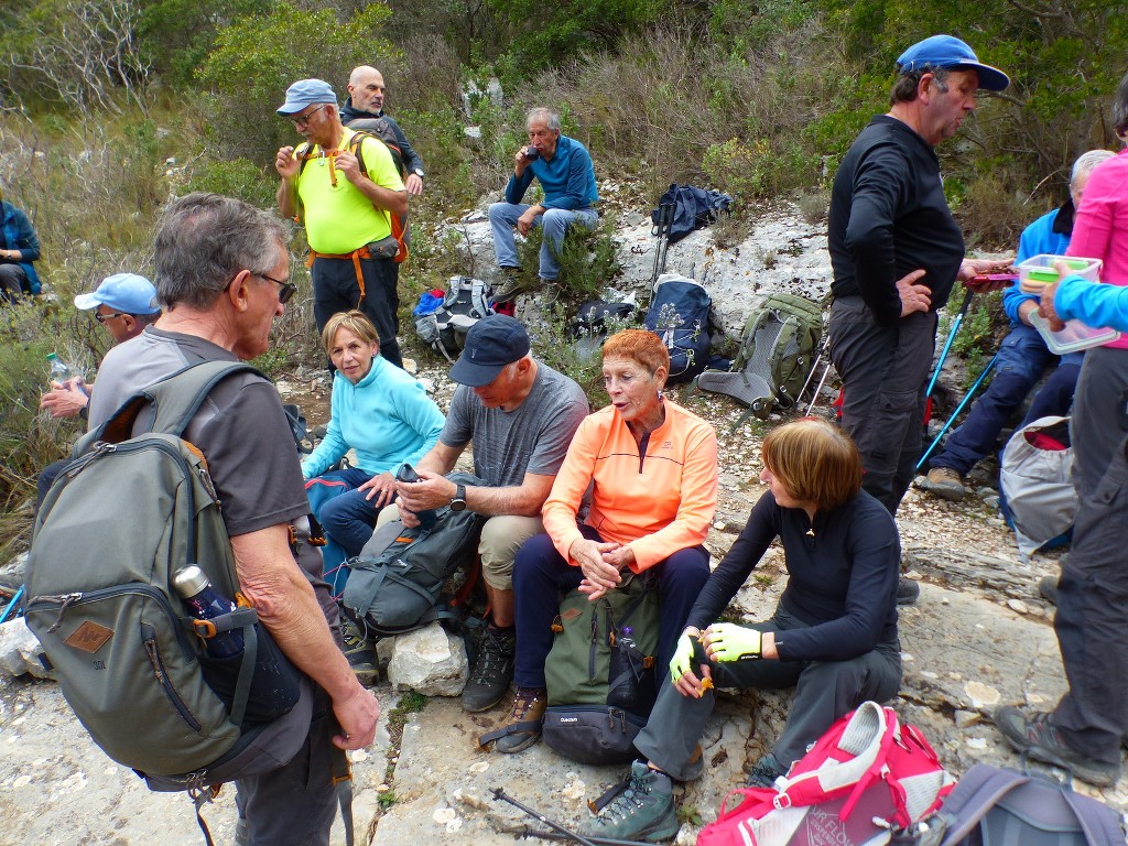 Garlaban-Lascours-Grand Vallon (les Cuvettes)-Jeudi 17 mars 2022 El0wSW