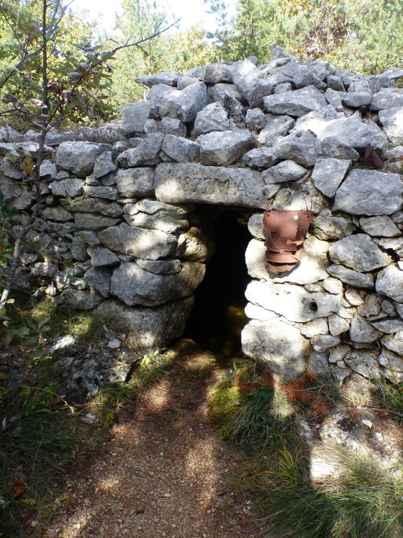 St Saturnin-lès-Apt Les Aiguiers-Jeudi 21 octobre 2021 Er6BPo