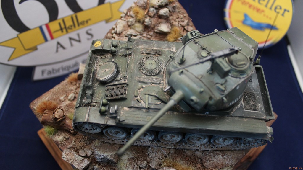 1/35 Amx 13 Chaffee (Photos finale) JQn69Y