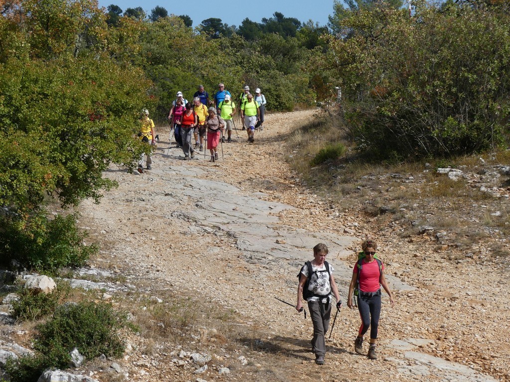 Rougiers-Source Guillandière- Château et chapelle St Jean-Jeudi 28 septembre 2017 Q76kDk