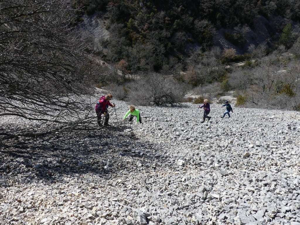 Buoux-Crêtes du Lubéron-Jeudi 22 mars 2018 Qu4X6c