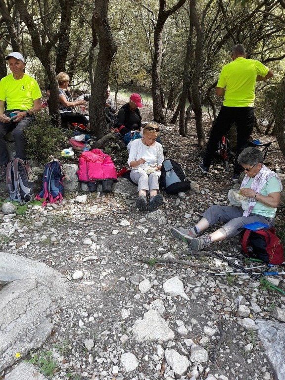 Mérindol- Gorges de Régalon - Samedi 5 mai 2018 Ry4LAr