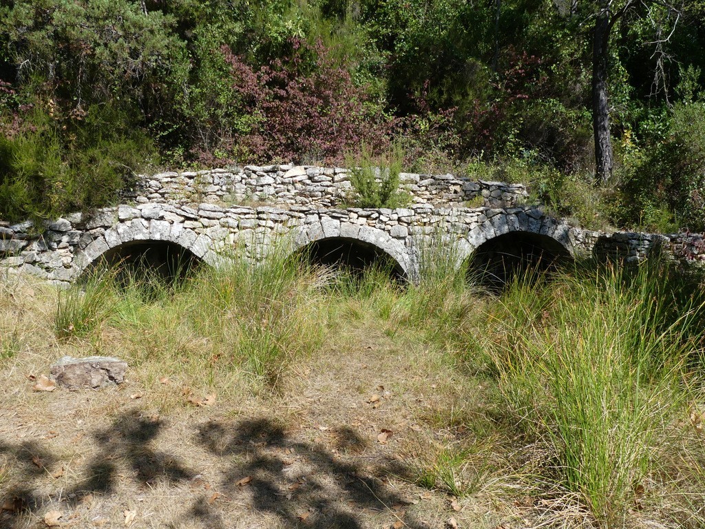 Rougiers-Source Guillandière- Château et chapelle St Jean-Jeudi 28 septembre 2017 VaNDKz