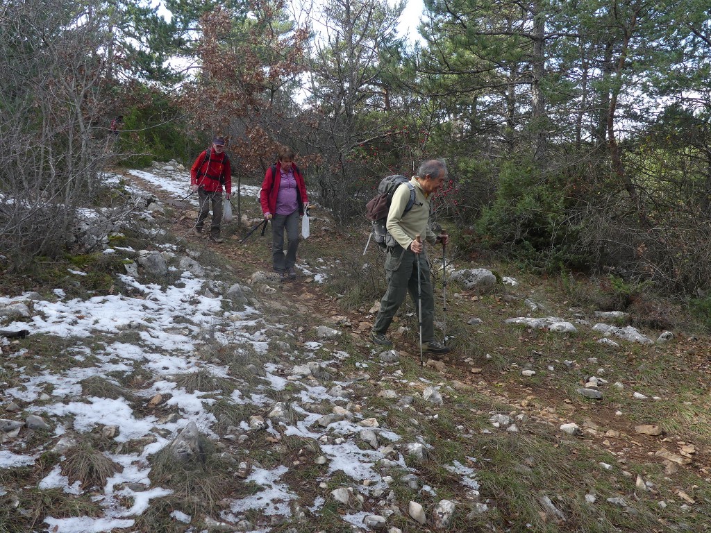 St Saturnin lès Apt-Les Aiguiers-Jeudi 29 novembre 2018 CgjyGf