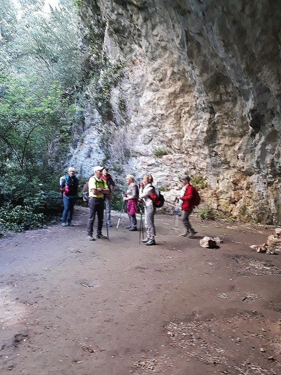 Mérindol- Gorges de Régalon - Samedi 5 mai 2018 YBt7Pb