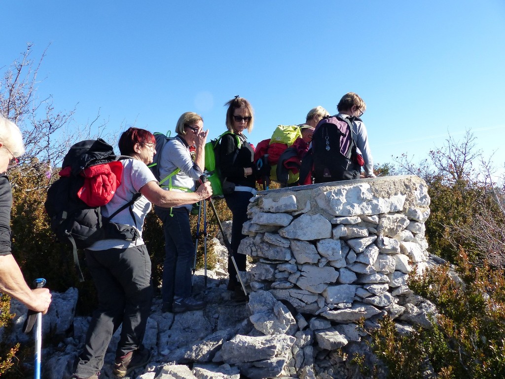 St Saturnin-lès-Apt-Les Aiguiers-Jeudi 1 décembre 2016 3D1xZG