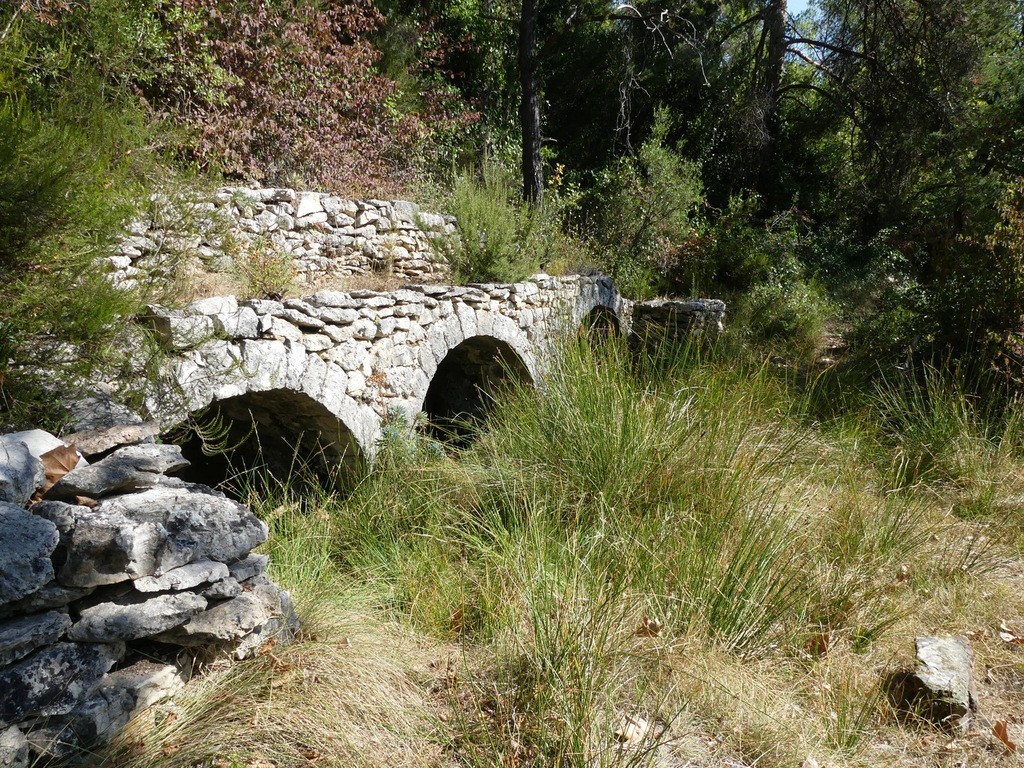 Rougiers-Source Guillandière- Château et chapelle St Jean-Jeudi 28 septembre 2017 6EmTYz