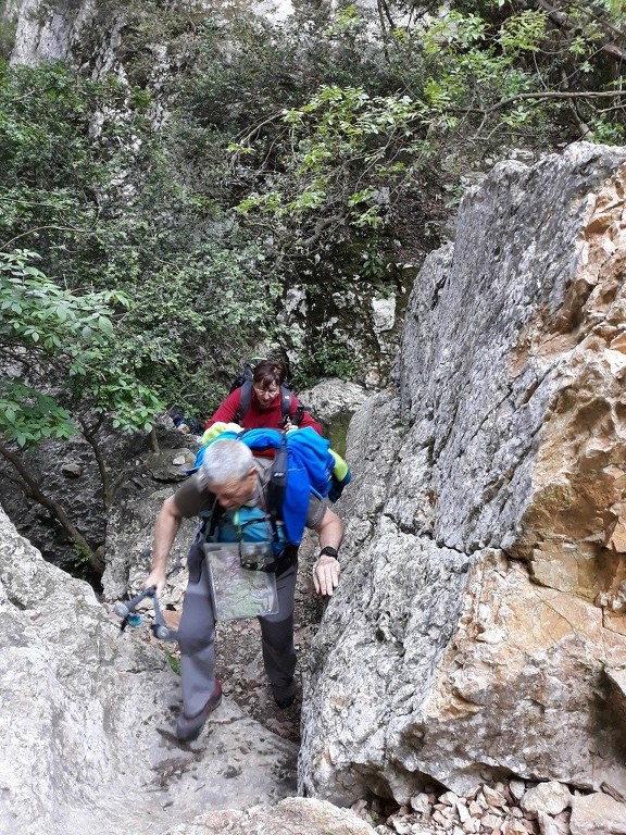 Mérindol- Gorges de Régalon - Samedi 5 mai 2018 JVzGhg