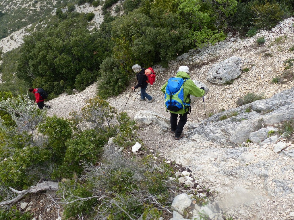 Gorges du Régalon-Vallon du Roumiguier-Jeudi 21 avril 2016 Tno23O