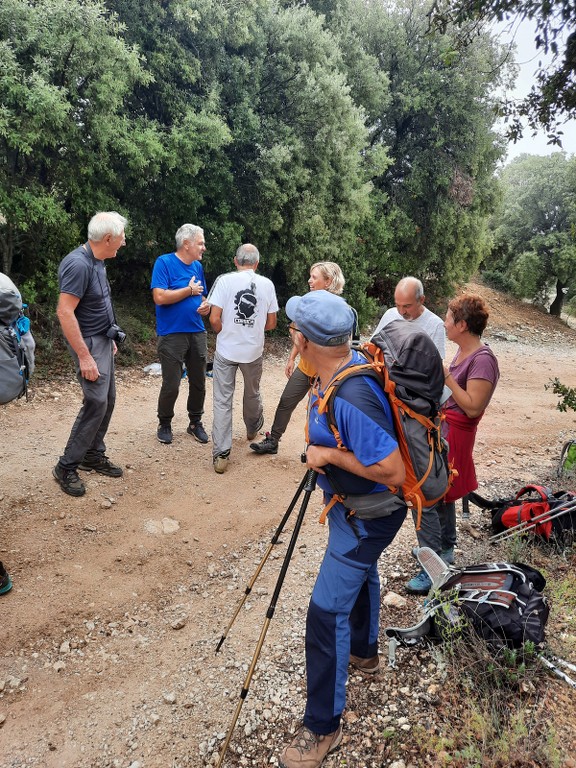 St Saturnin-lès-Apt Les Aiguiers-Jeudi 21 octobre 2021 YUOzP2