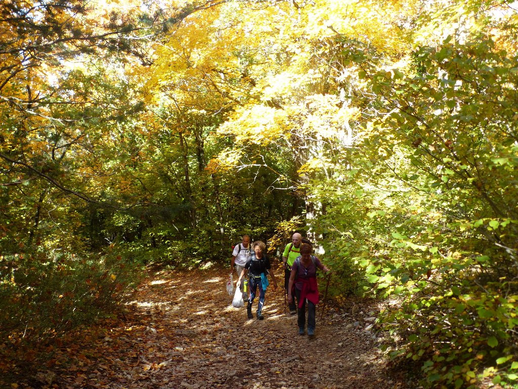 St Saturnin-lès-Apt Les Aiguiers-Jeudi 21 octobre 2021 AB3woz