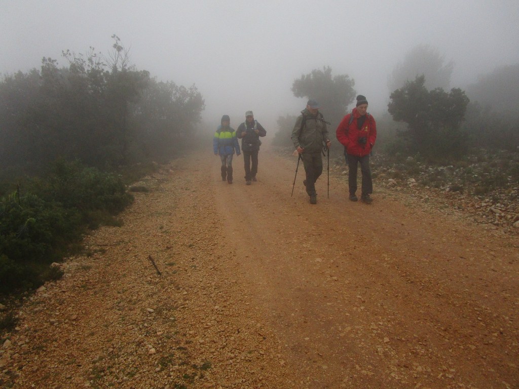 Garlaban-Lascours-Grand Vallon (les Cuvettes)-Jeudi 5 mars 2020 DO8qrC