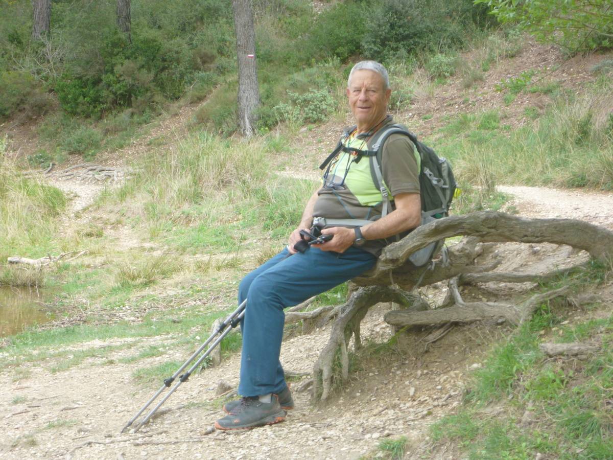 ( René et Pierre ) St Rémy de Provence - Jeudi 28 mars 2024 5x9nWF