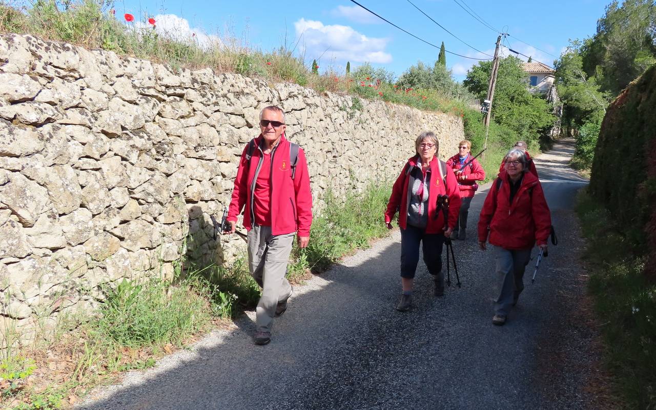 ( Jean Marie et Gérard ) Lourmarin - Jeudi 11 mai 2023 LVceXJ