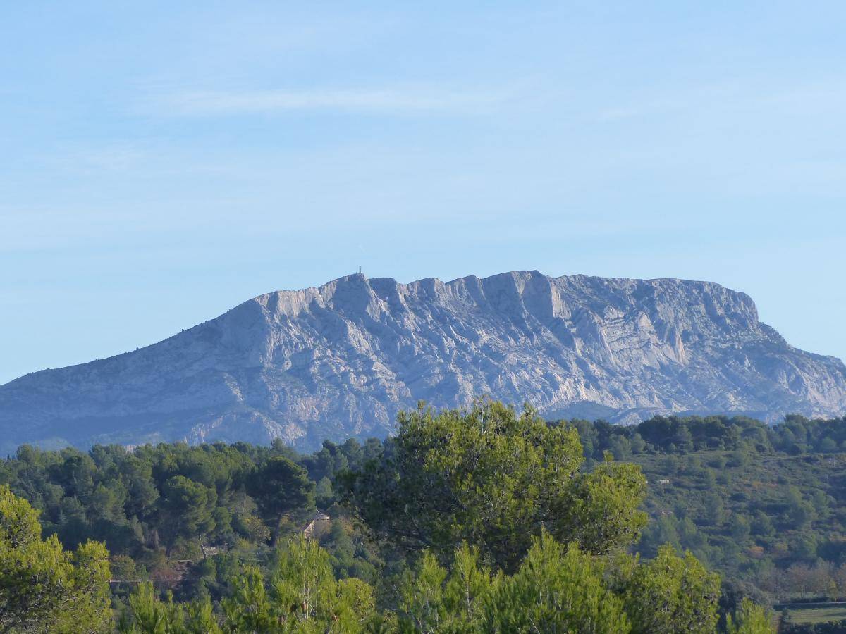 (Pierre) Luynes - Samedi matin 18 novembre 2023 X5D4XW