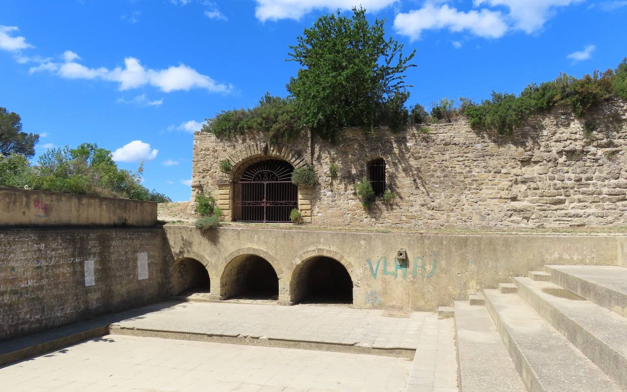 ( Jean Marie et Gérard ) Lourmarin - Jeudi 11 mai 2023 ZQVHoj