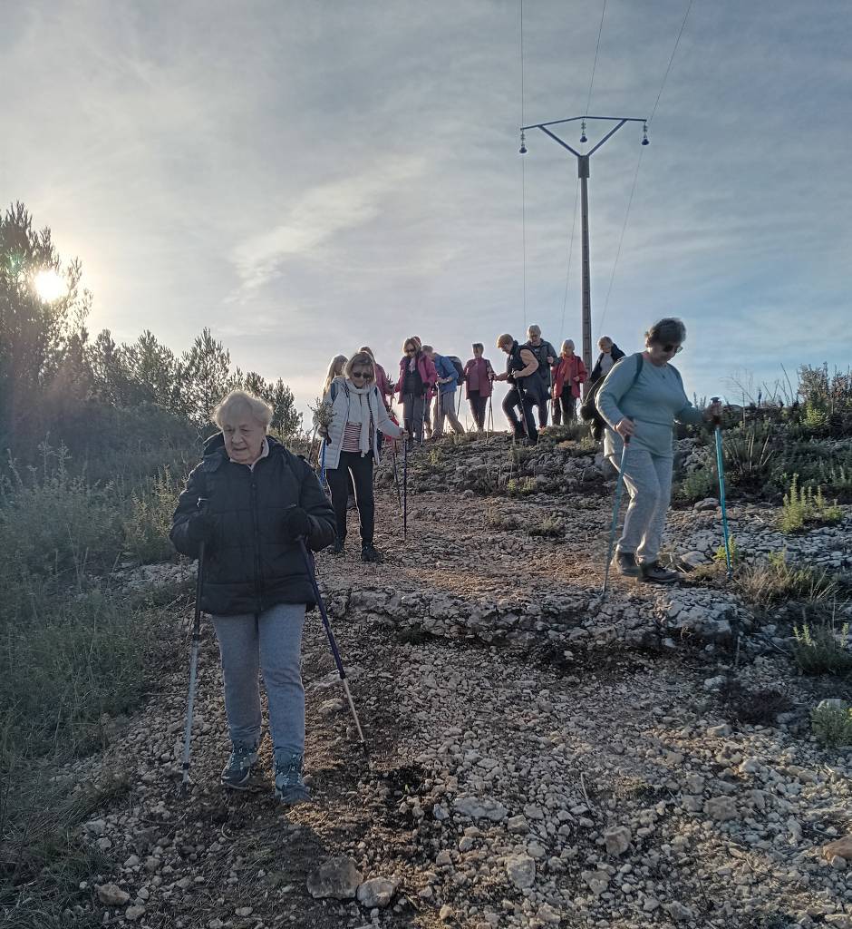 ( Colette ) Luynes - Jeudi après-midi 4 janvier 2024 WxQXoW