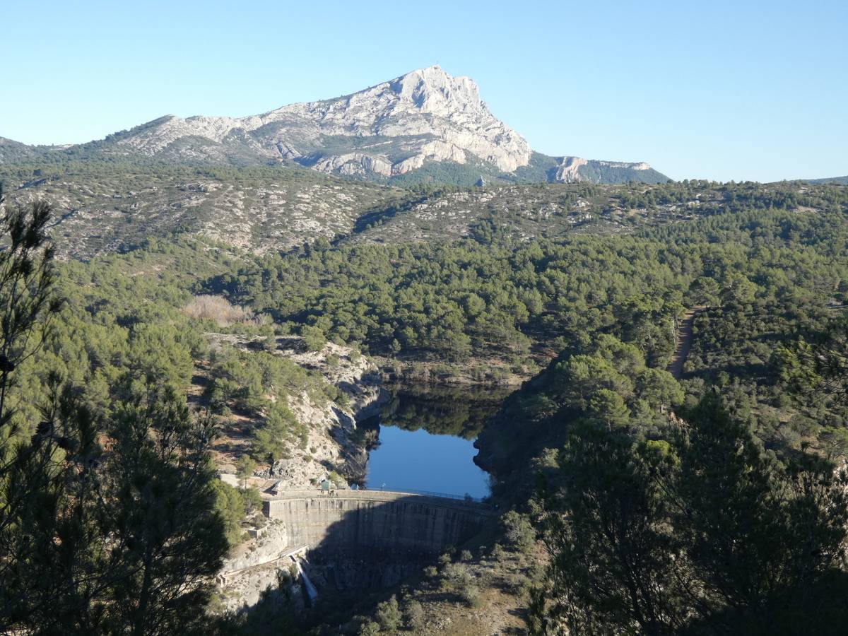 (Pierre) Le Tholonet - Samedi 16 décembre 2023 YG9ib0