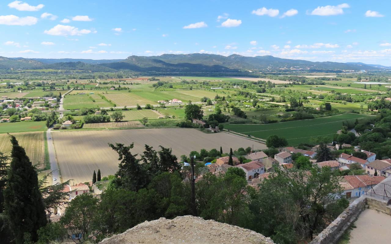 ( Jean Marie et Gérard ) Lourmarin - Jeudi 11 mai 2023 KiDmaU