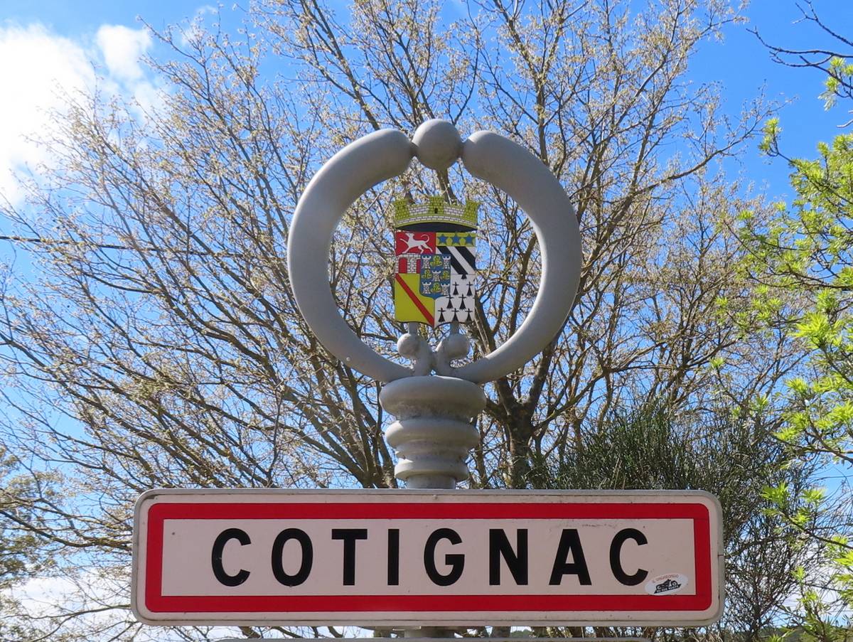 ( Gérard ) Cotignac - Jeudi 28 mars 2024 053rAl