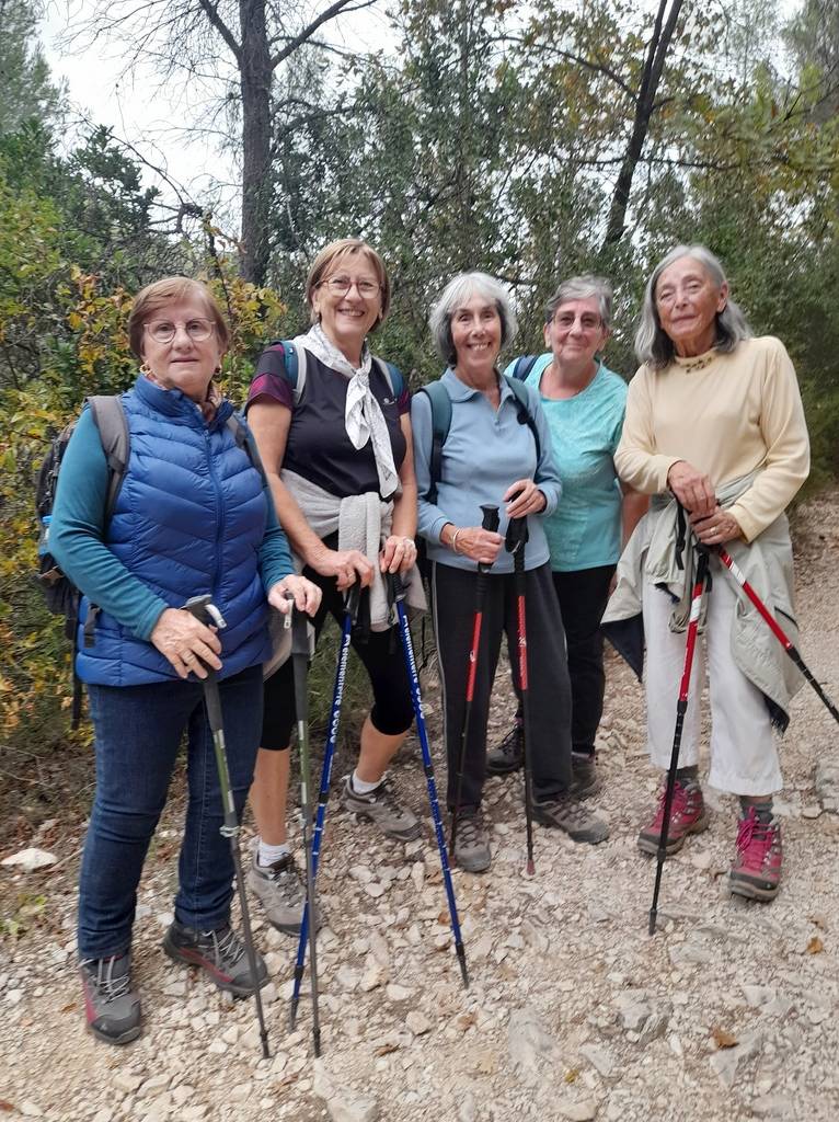 ( Colette ) Aix en Provence - Jeudi après-midi 19 octobre 2023 L1GKye