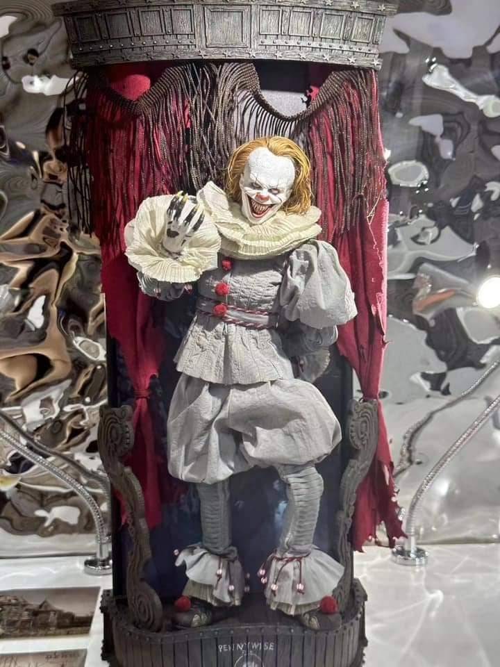 It - Pennywise 1:6  - Page 2 L7r49z