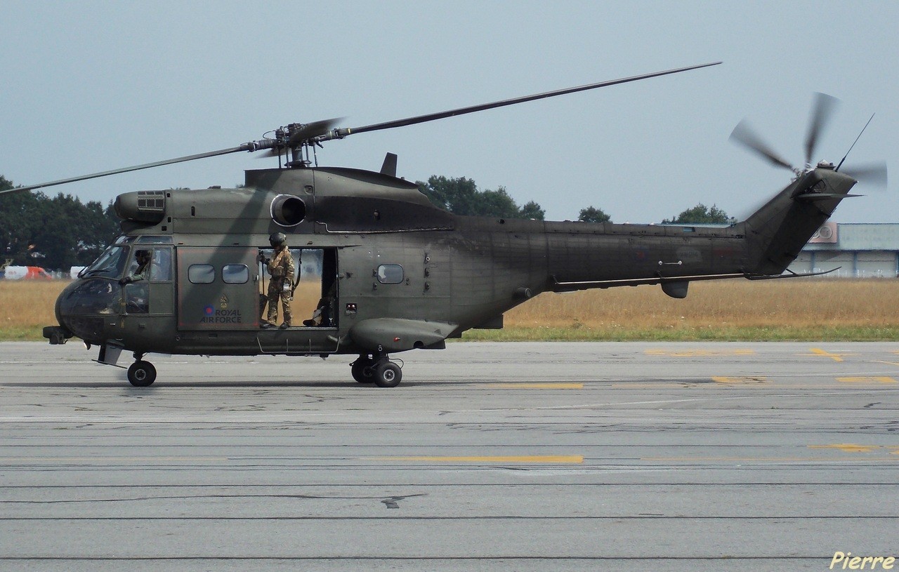 Patrouille Pumas Royal Air Force & Divers le 01.08.14 EO2gk6