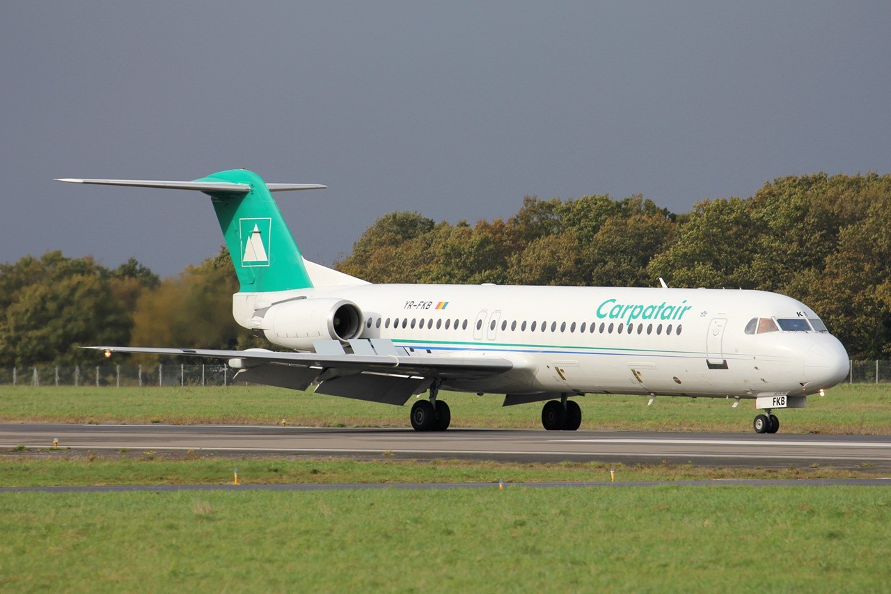 Carpatair Fokker F100 YR-FKB & Divers le 13.11.14 J5jyD2