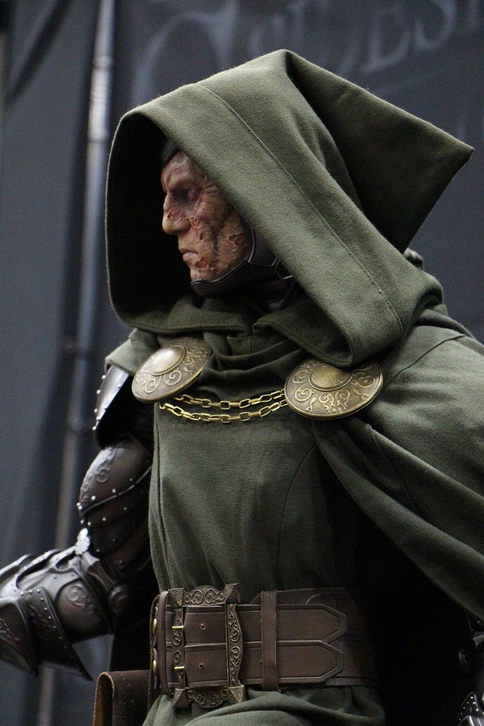 DR DOOM Legendary scale figure - Page 6 Ybacql