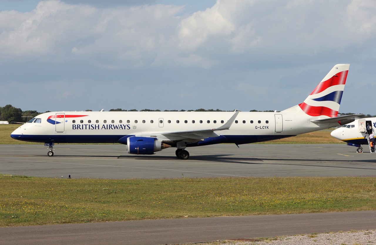 Embraer ERJ-190SR BA CityFlyer G-LCYK + Divers Le 09.10.14 Eix1OC