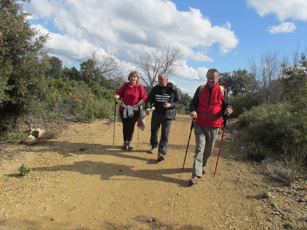 Cuges les Pins- Col de l'Ange - Font Blanche - Samedi 28 février 2015 Idrr7M