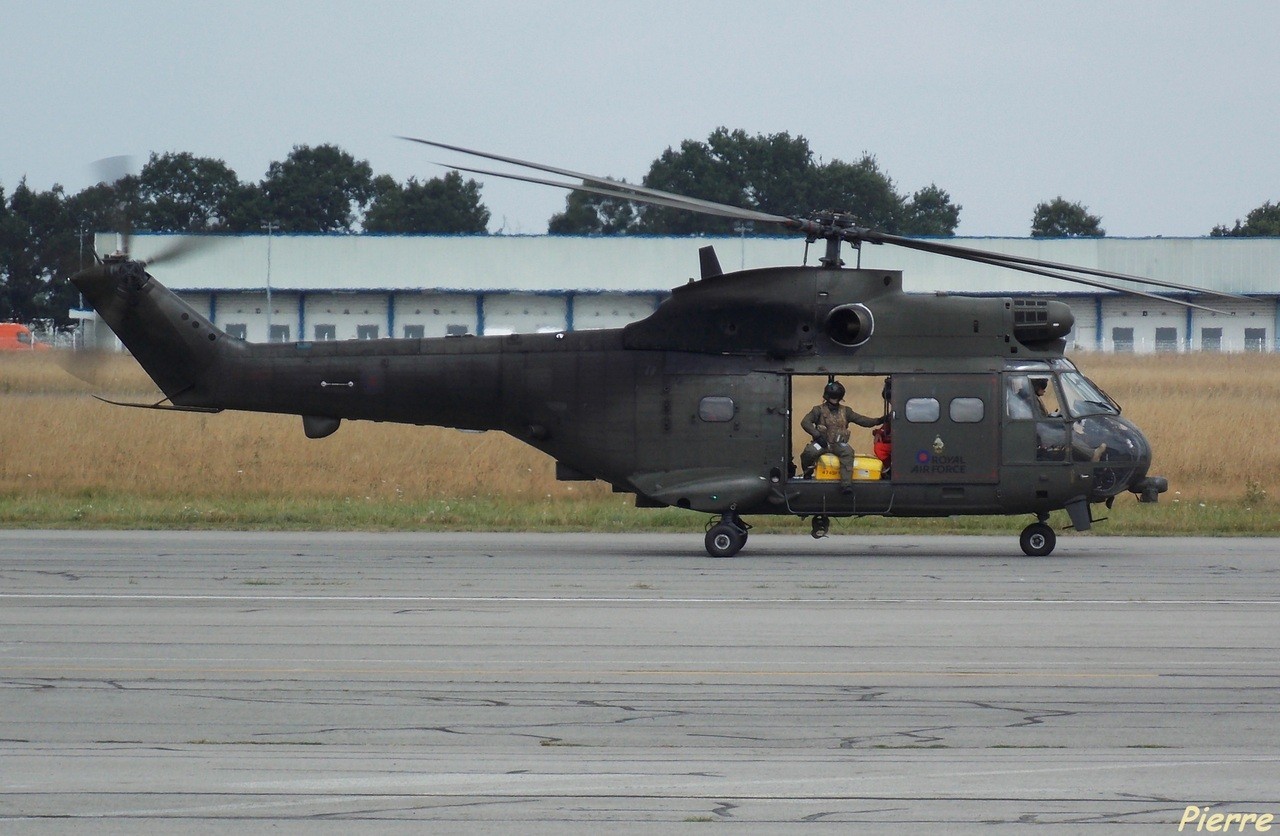 Patrouille Pumas Royal Air Force & Divers le 01.08.14 Ju0TIT