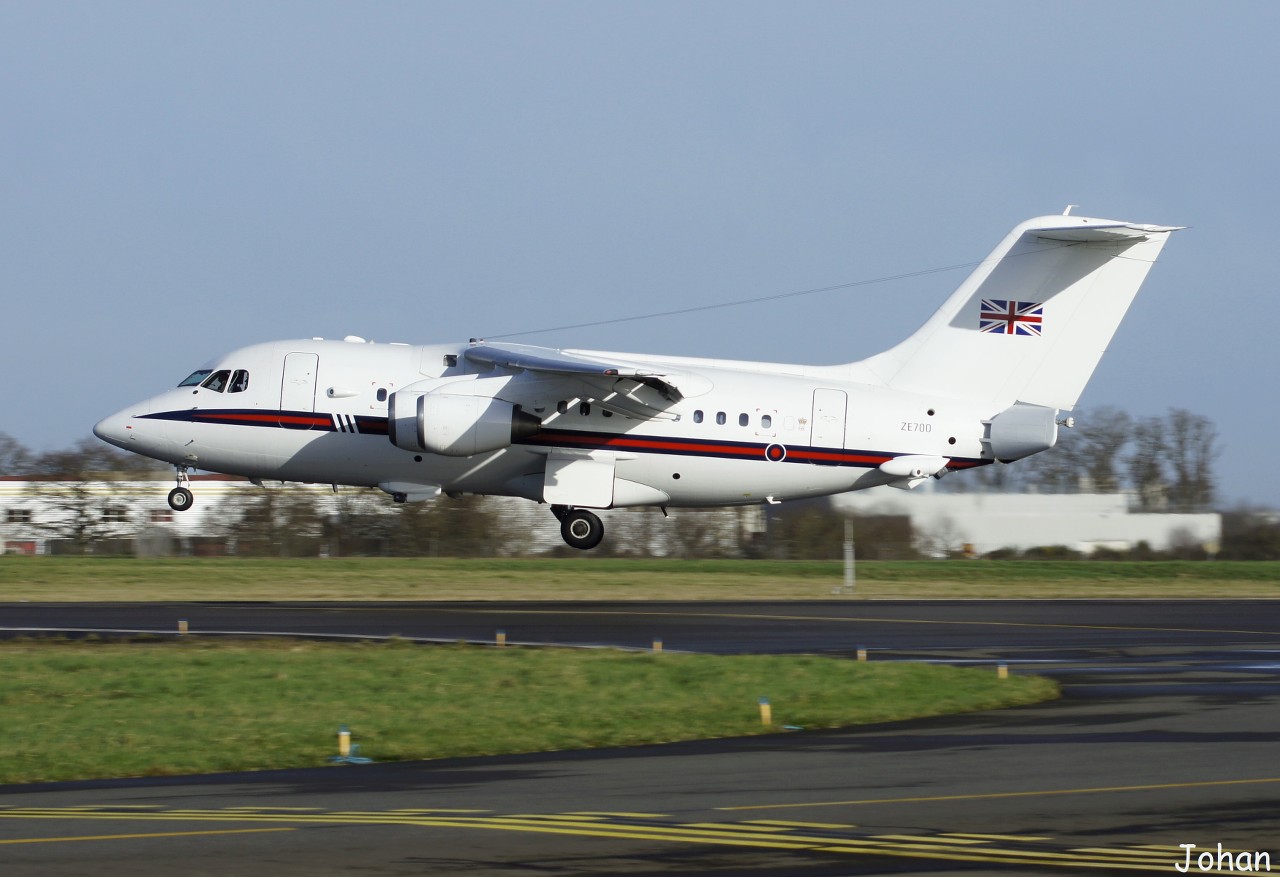 BAE 146 Royal air force du 27/01/2014 - Page 2 E1tp