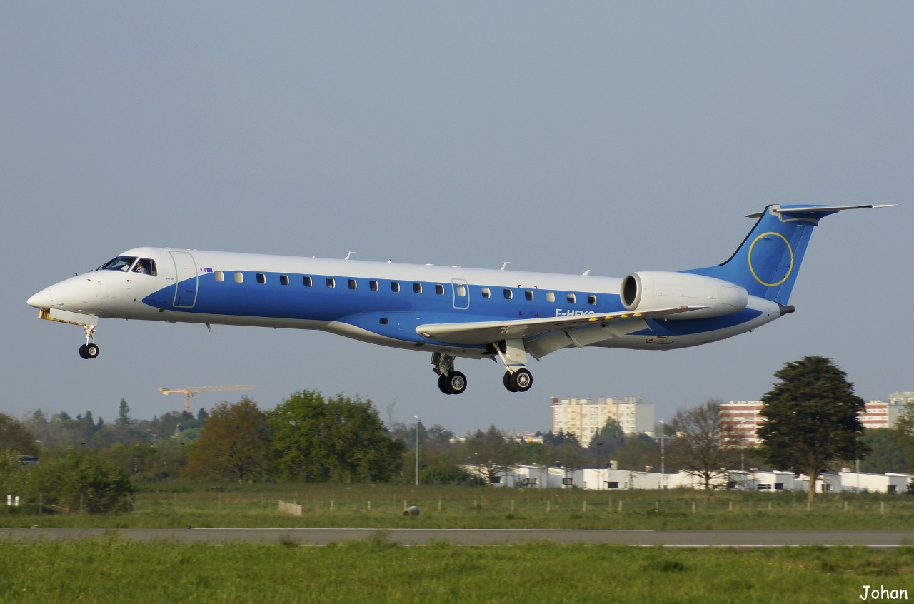 Post Spécial: Embraer EMB-145LR Enhance Aero Group F-HFKC le 11 & 17.04.14 - Page 2 Oqf4