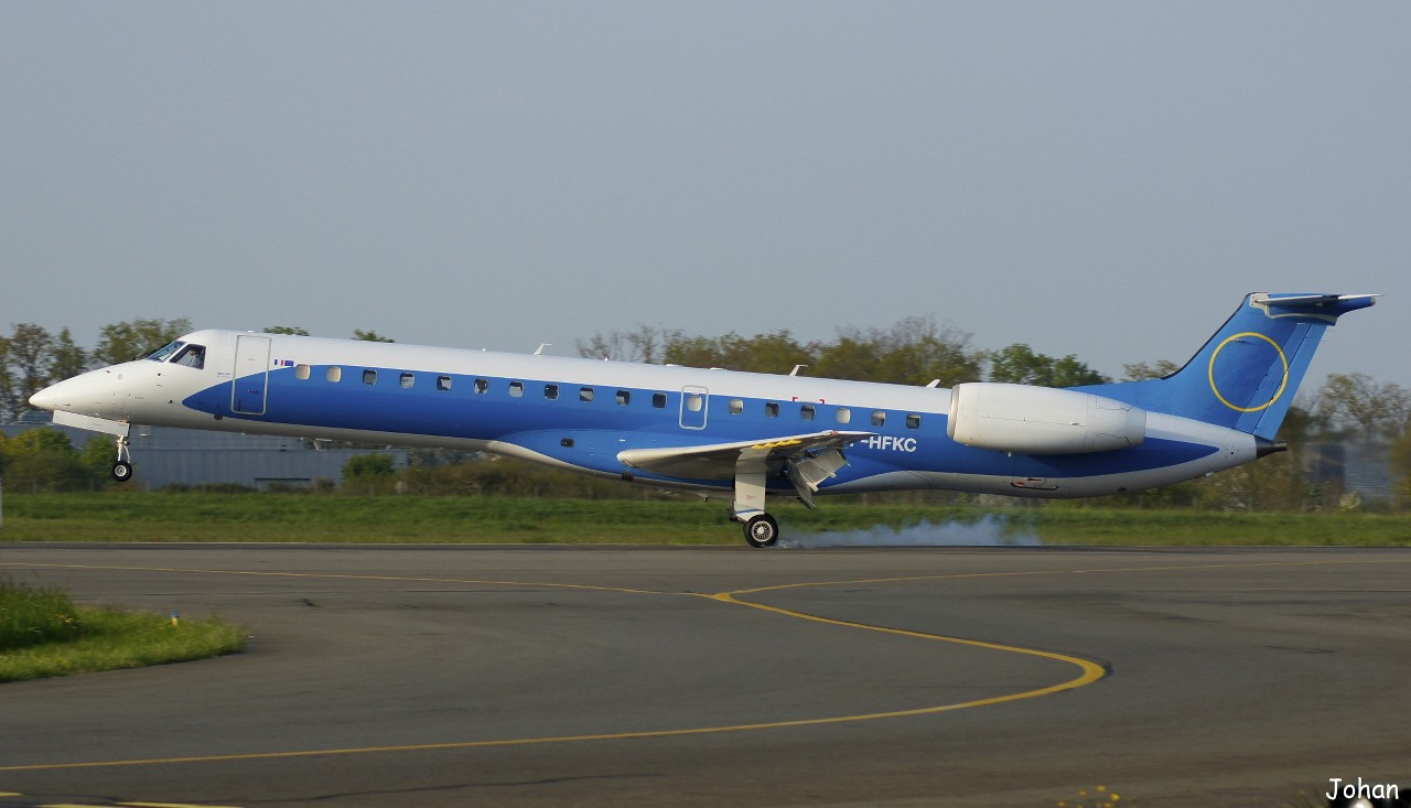 Post Spécial: Embraer EMB-145LR Enhance Aero Group F-HFKC le 11 & 17.04.14 - Page 2 Hv8h