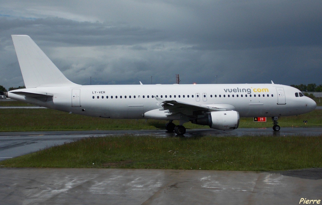 Airbus A320-212 LY-VER le 01/05/14 - Page 2 68t0