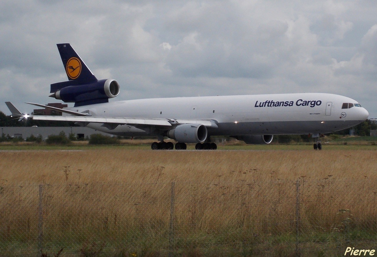 McDonnell Douglas MD-11F Lufthansa Cargo D-ALCE & Divers le 08.07.14 - Page 3 R5n0