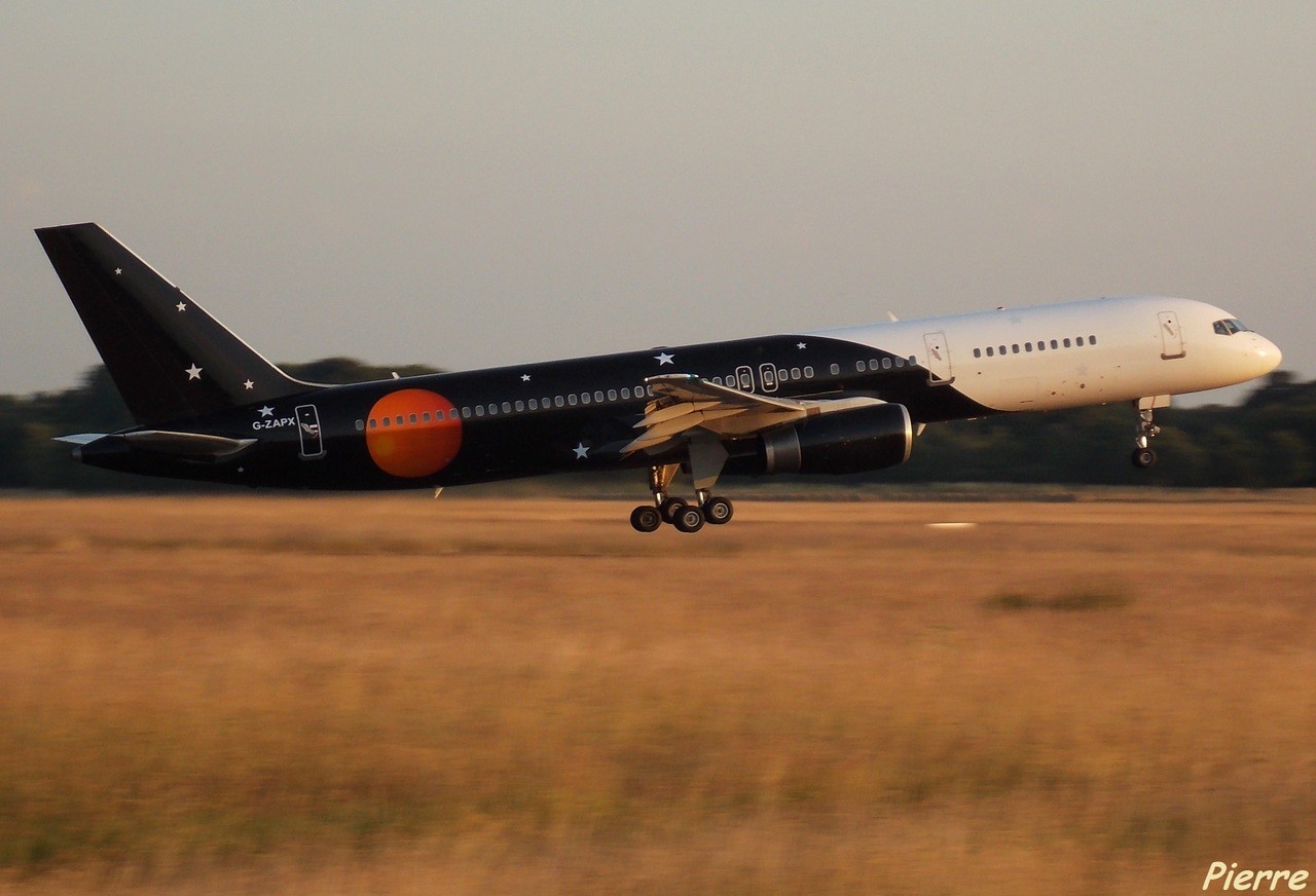 G-ZAPX Titan Airways Boeing 757 & Divers le 22.06.14 - Page 3 77wb7