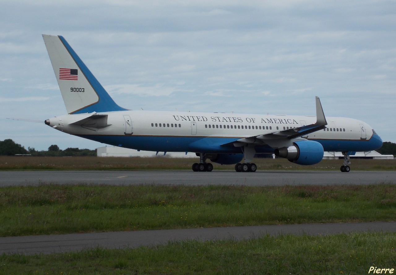 Boeing C-32A (757-200) 99-0003 United States of America le 09/06/2014 - Page 3 0zzr