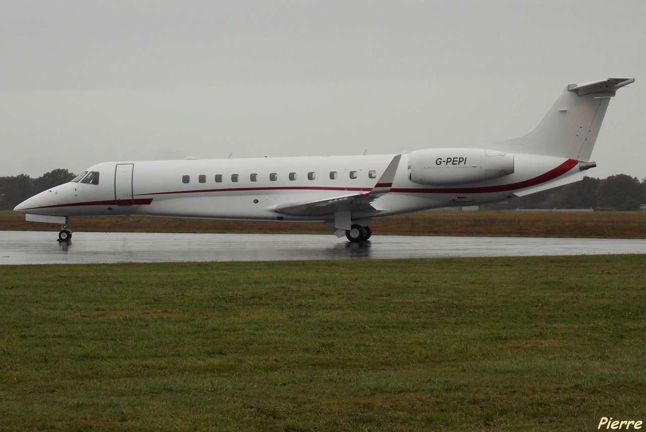 Embraer ERJ-190SR BA CityFlyer G-LCYU + Divers Le 12.10.14  XEEkBt