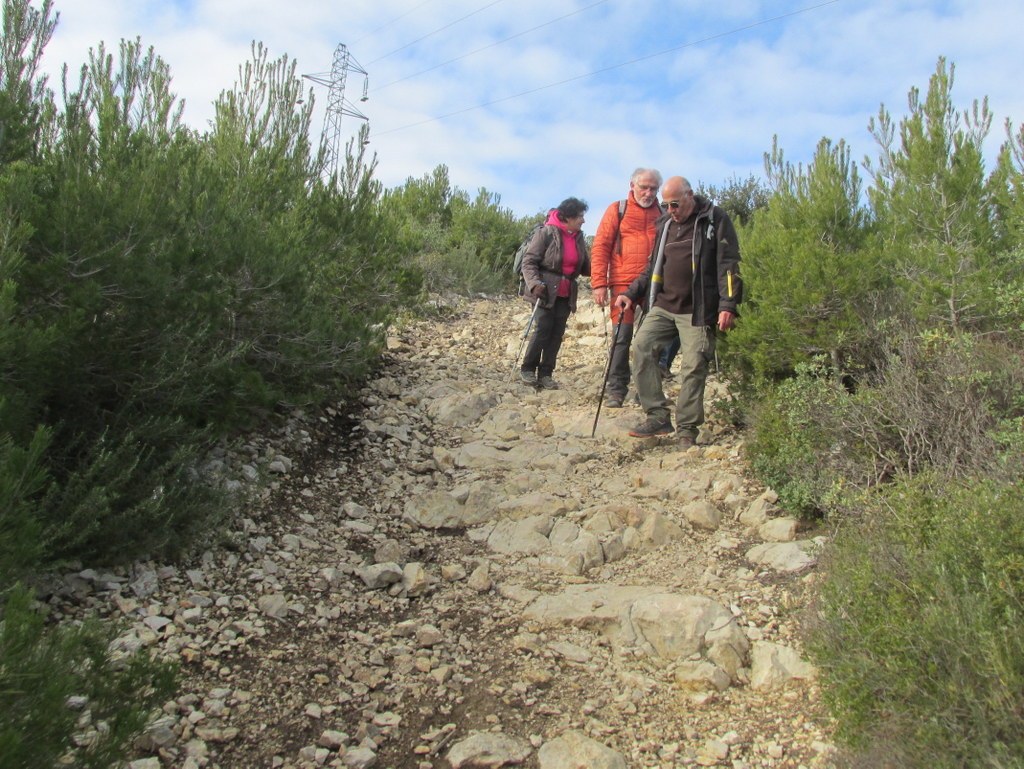 La Roque d'Anthéron - Jeudi 12 décembre 2019 - Groupe J.M et Gérard  HkarGs