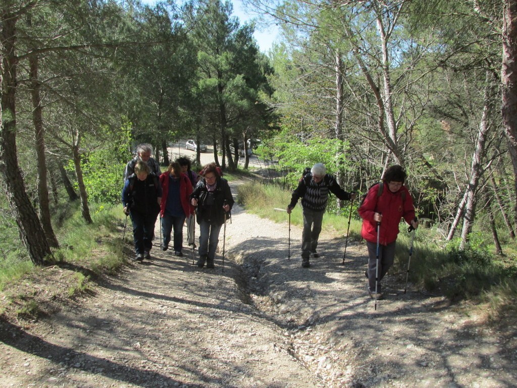         Cheval blanc - Gorges du régalon - Lundi 25 avril 2016 A9A2Vr