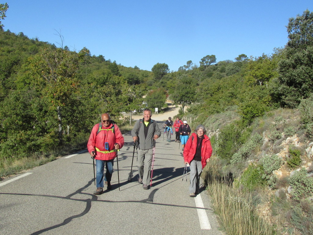 ( Jean-Marie et Gérard) Vitrolles en Luberon - Jeudi 6 octobre 2022 Q0Oqrz